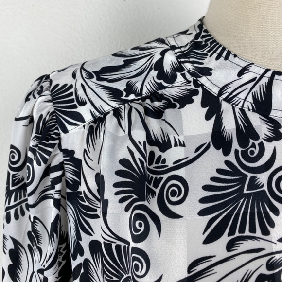 Vintage 90s Lloyd Williams Floral Blouse Size 6 Slinky Black White Long Sleeve - Picture 3 of 10
